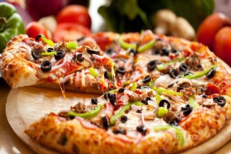 Sobasız, xəmir yoğurmadan 5 dəqiqəyə hazırlanan pizza - VİDEO