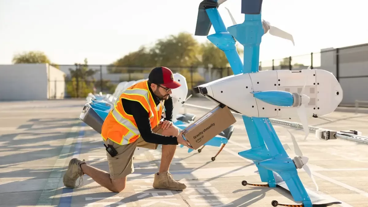 Amazon dronu sifarişi ünvana deyil, hovuza çatdırdı